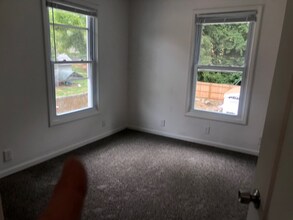 319 N 19 St in Kansas City, KS - Building Photo - Building Photo