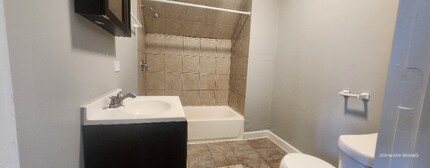 1415 E 75th St in Chicago, IL - Foto de edificio - Building Photo