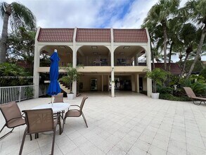 9301 SW 92nd Ave, Unit A217 in Miami, FL - Building Photo - Building Photo