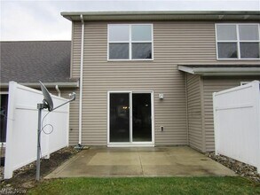 1733 Blase Nemeth Rd in Painesville, OH - Foto de edificio - Building Photo