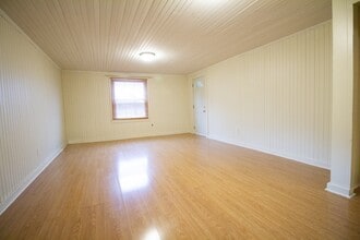 1510 E Moore Ave in Searcy, AR - Foto de edificio - Building Photo