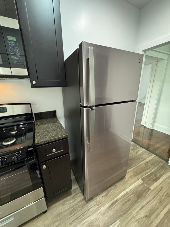 5005 W Ferdinand St, Unit 5005 w unit #1 in Chicago, IL - Building Photo - Building Photo