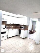 704 Windflower Crescent in Kitchener, ON - Building Photo - Building Photo