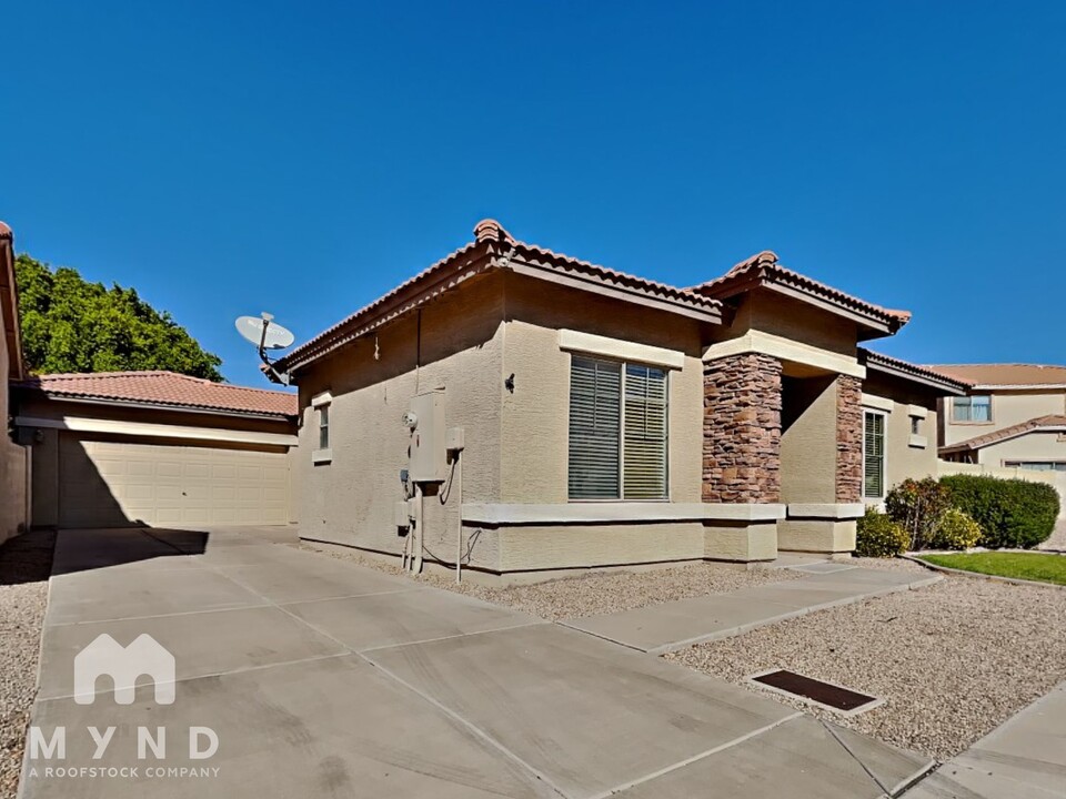 5174 W Desert Hills Dr in Glendale, AZ - Building Photo