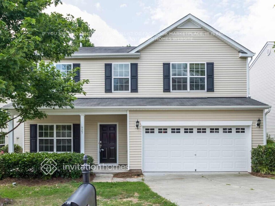927 Spring Meadow Dr in Durham, NC - Building Photo