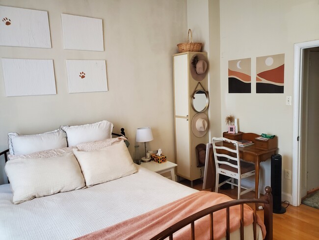 112 S 20th St, Unit 2 in Philadelphia, PA - Building Photo - Building Photo