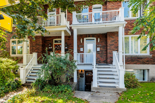 2120 De Vendôme Av in Montréal, QC - Building Photo - Building Photo