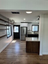 2672 E Washington St in Carson, CA - Foto de edificio - Building Photo