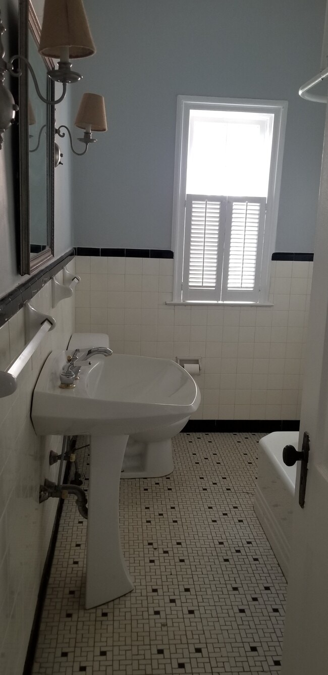 731 W Charlton St in Milledgeville, GA - Building Photo - Building Photo