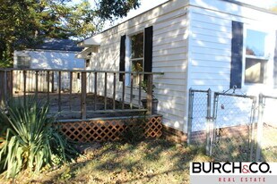 1425 Angelus St in Jonesboro, AR - Building Photo