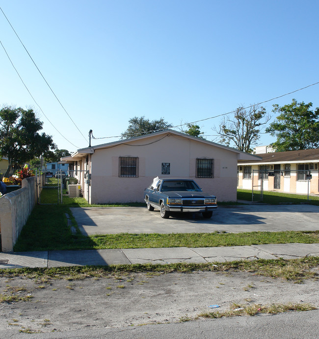 638 NW 65th St in Miami, FL - Building Photo - Building Photo