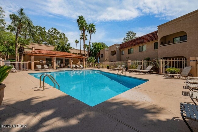 5750 N Camino Esplendora, Unit 239 in Tucson, AZ - Foto de edificio - Building Photo