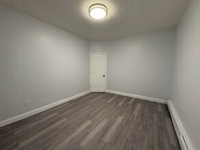 222 AVENUE B Ave in Bayonne, NJ - Building Photo - Building Photo