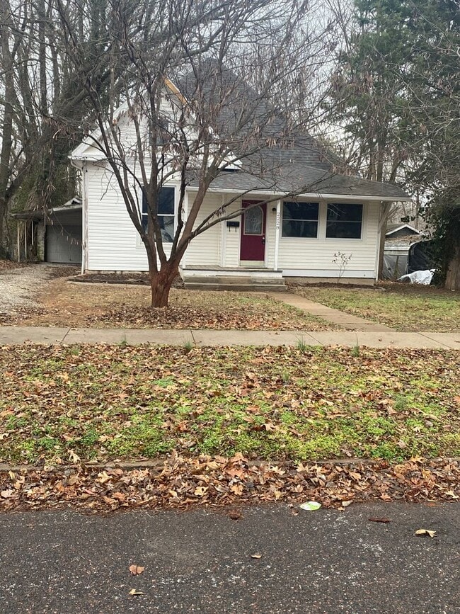 property at 2228 N Concord Ave