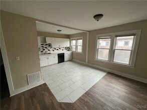 217 W Yates St in East Syracuse, NY - Building Photo - Building Photo