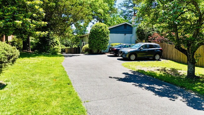 4316 Brookside Dr in Alexandria, VA - Building Photo - Building Photo