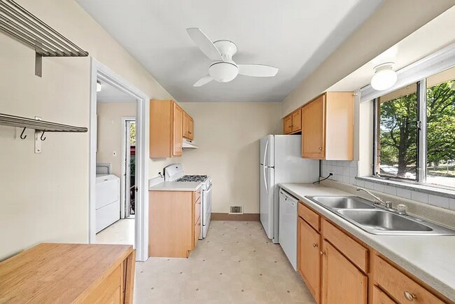 property at 2515 S Humboldt St