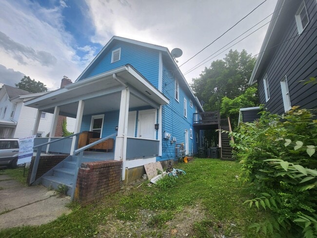 15 Clinton St in Montgomery, NY - Building Photo - Building Photo
