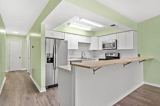 5100 Hickory St in Panama City, FL - Building Photo - Building Photo