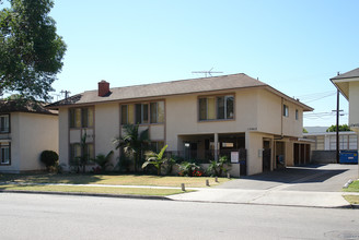 13462 El Prado Ave in Garden Grove, CA - Building Photo - Building Photo