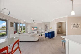 201 Indies Dr E in Naples, FL - Building Photo - Building Photo