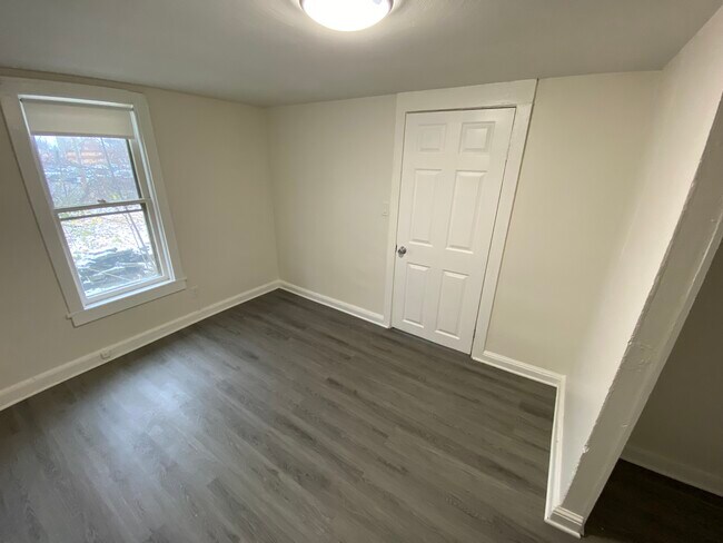 98 Pennsylvania Ave, Unit 2 in Binghamton, NY - Foto de edificio - Building Photo