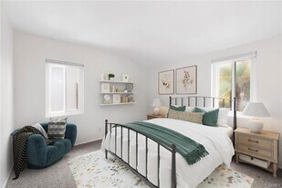 210 Via Ithaca in Newport Beach, CA - Building Photo