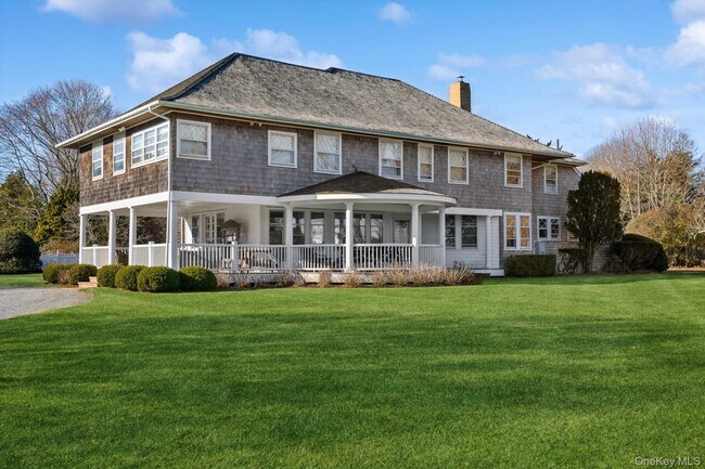 41 Seafield Ln in Westhampton Beach, NY - Building Photo - Building Photo