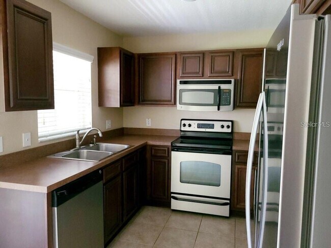 306 Belvedere Way in Sanford, FL - Building Photo - Building Photo