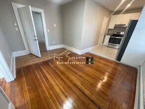 7 Greenville St, Unit 3 in Boston, MA - Building Photo - Building Photo