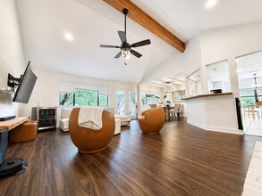 3840 Horizon Dr in Bedford, TX - Foto de edificio - Building Photo