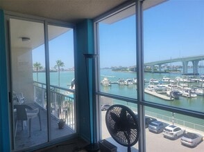 100 Pierce St in Clearwater, FL - Building Photo - Building Photo