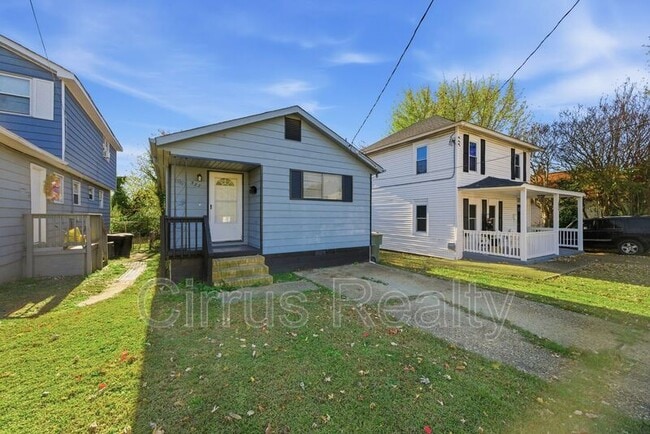 327 Sycamore Ave in Newport News, VA - Building Photo - Building Photo