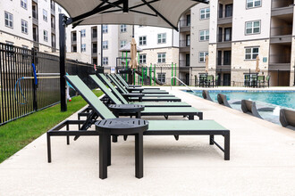 The Terrace at Highland Hills in Dallas, TX - Building Photo - Building Photo