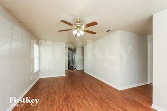 8331 Lake Anna Dr in Dallas, TX - Building Photo - Building Photo