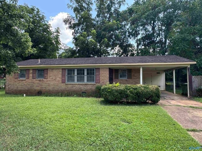 property at 3301 Greenhill Dr NW