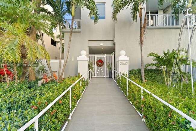 property at 2642 Collins Ave