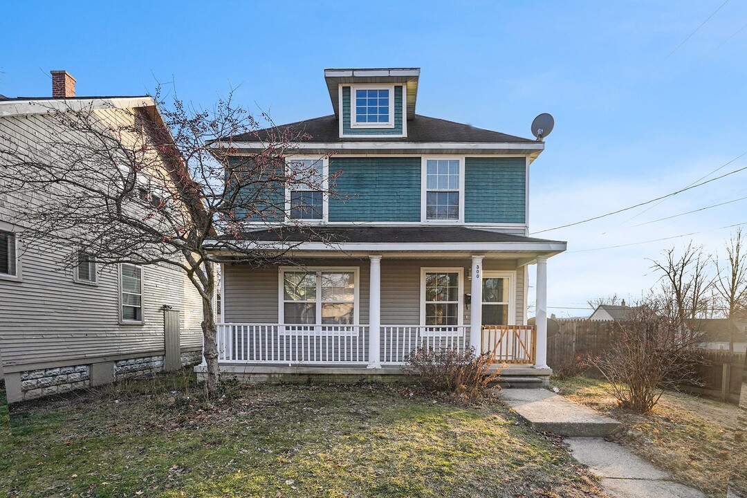 500 Highland St SE in Grand Rapids, MI - Building Photo