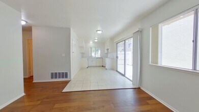 2913 Parkwood Ct in Fullerton, CA - Building Photo - Building Photo