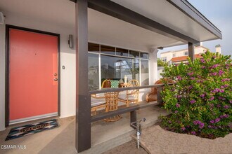 2637 Pierpont Blvd in Ventura, CA - Building Photo - Building Photo