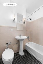 337 W 95th St in New York, NY - Building Photo - Building Photo