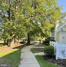 2 Wynwood Dr in Monmouth Junction, NJ - Building Photo - Building Photo