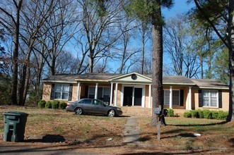 2714 Clayton Dr NW in Huntsville, AL - Building Photo - Building Photo