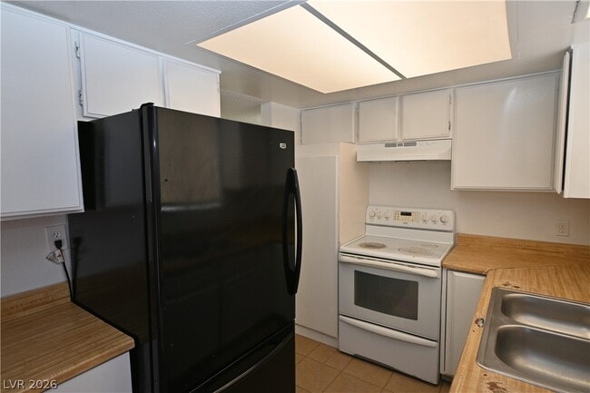 property at 2301 Stewart Ave