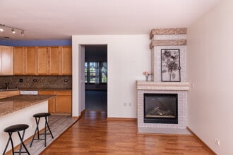 1224 Georgetown Way in Vernon Hills, IL - Building Photo - Building Photo