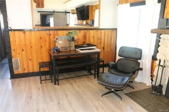 854 Cienega Rd in Big Bear Lake, CA - Foto de edificio - Building Photo