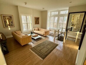 1125 Duchess Dr in McLean, VA - Building Photo - Building Photo