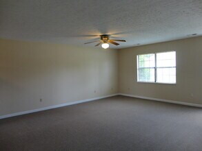 121 Stone Tree Dr in Maryville, TN - Building Photo - Building Photo