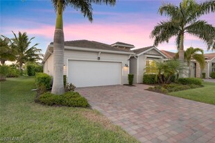 14704 Stillwater Way in Naples, FL - Building Photo