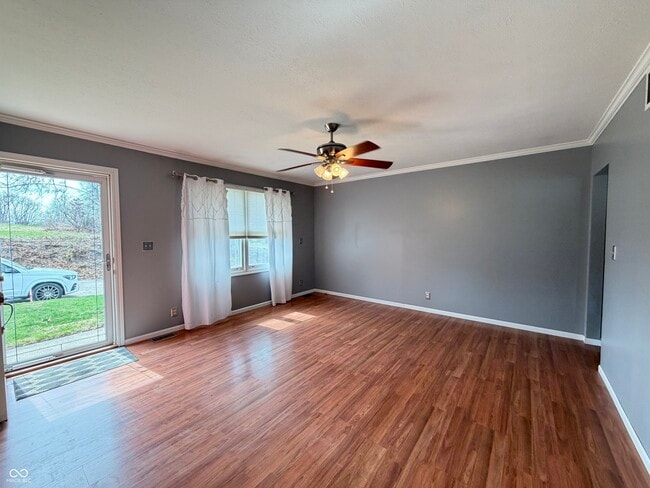 911 Sunset Dr in Covington, IN - Building Photo - Building Photo